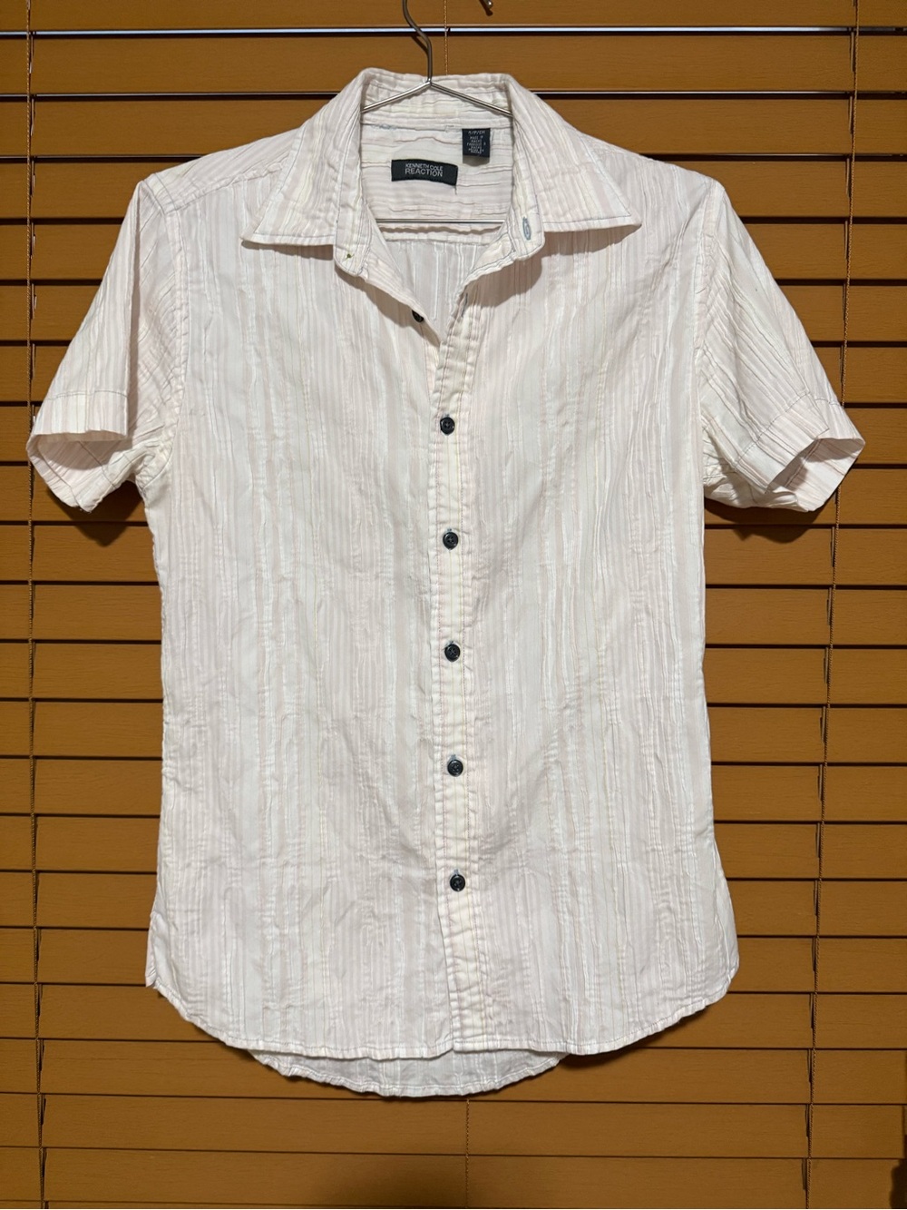 Kenneth Cole Reaction Men’s Small White Striped Short Sleeve Button-Up